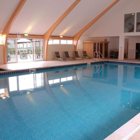 Skylark Sleeps 8 Private Hot Tub & Dogs Welcome Nr Padstow, Resort Pool Bar & Watersports St Columb Major Extérieur photo