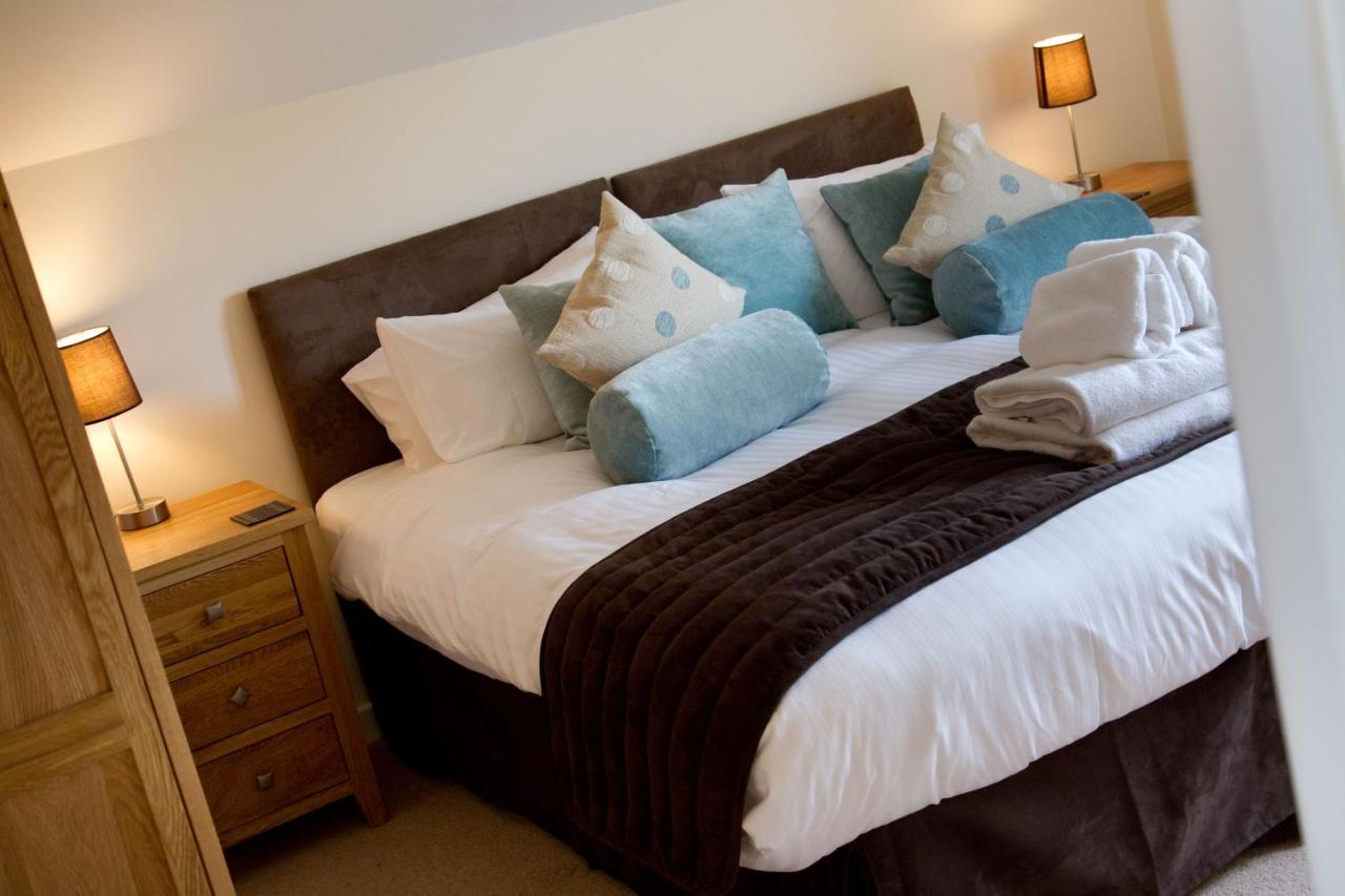 Skylark Sleeps 8 Private Hot Tub & Dogs Welcome Nr Padstow, Resort Pool Bar & Watersports St Columb Major Extérieur photo