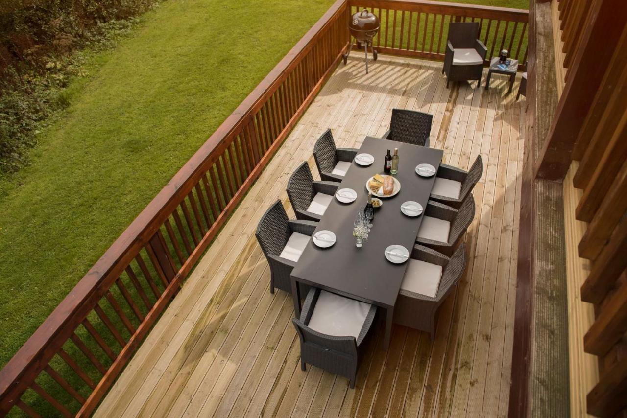 Skylark Sleeps 8 Private Hot Tub & Dogs Welcome Nr Padstow, Resort Pool Bar & Watersports St Columb Major Extérieur photo