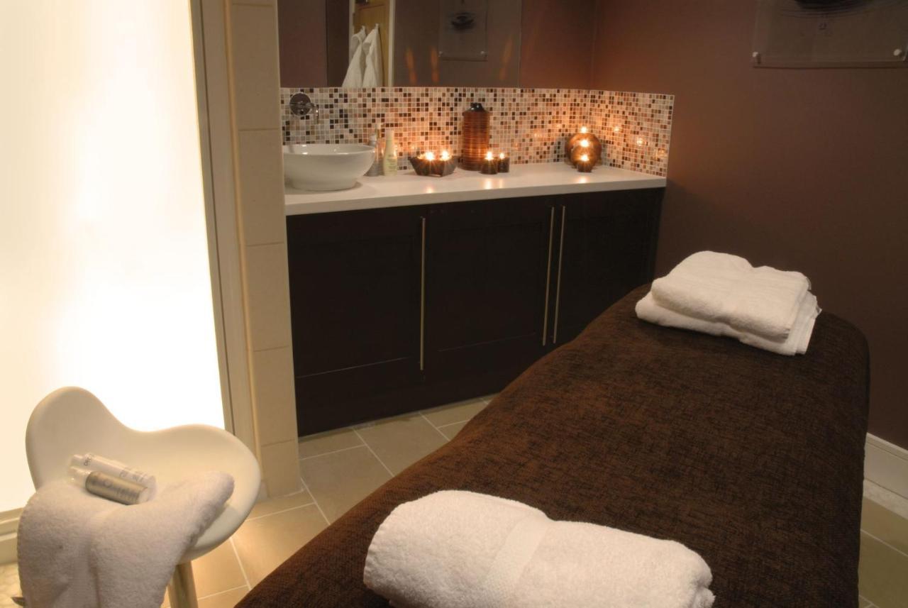 Skylark Sleeps 8 Private Hot Tub & Dogs Welcome Nr Padstow, Resort Pool Bar & Watersports St Columb Major Extérieur photo